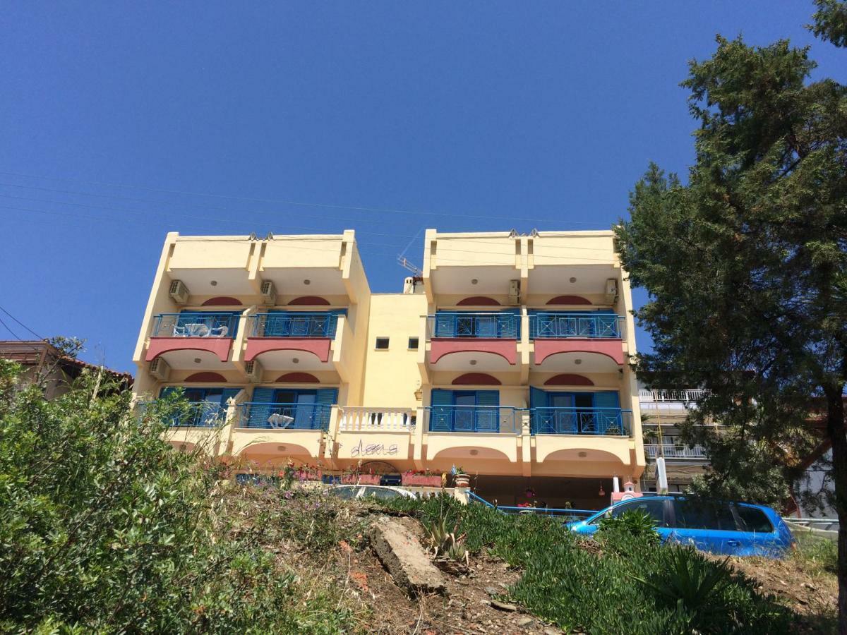 Alexia House Apartment Néos Marmarás