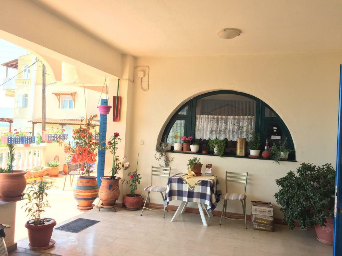 Alexia House Apartment Néos Marmarás